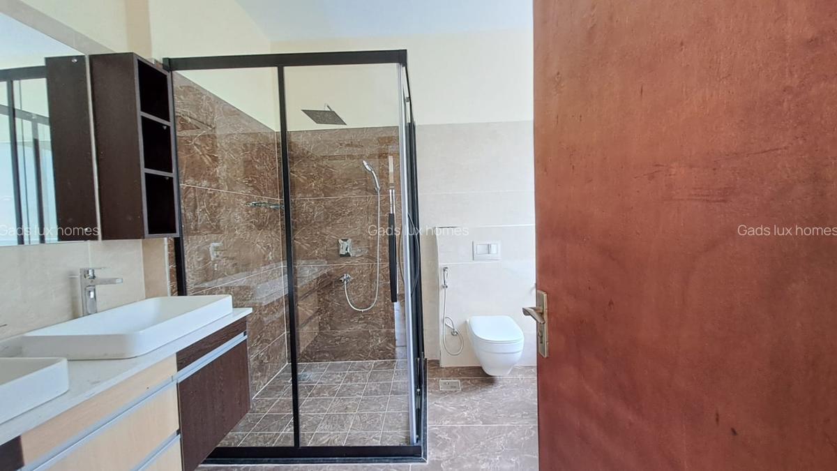 4 Bed Apartment with En Suite at General Mathenge - 6