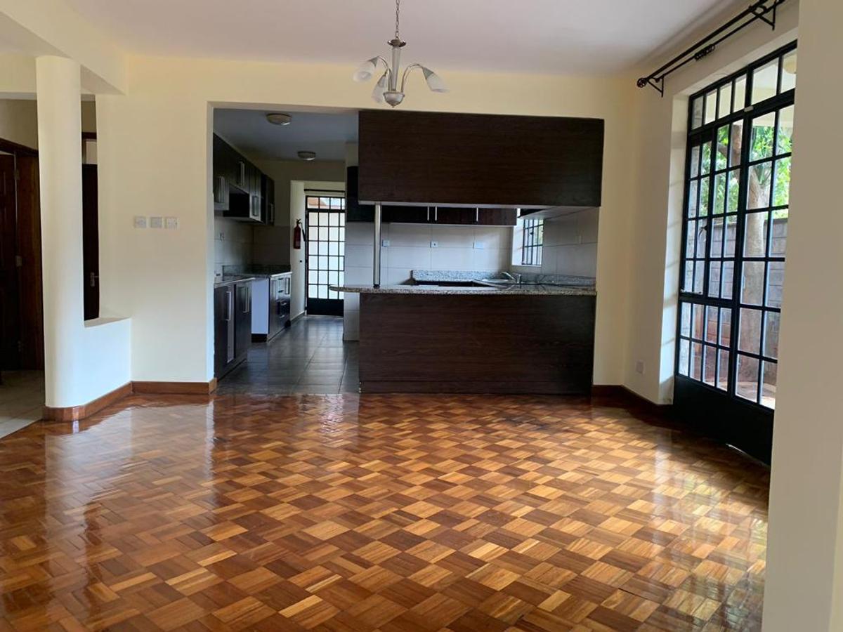 4 Bed Townhouse with En Suite in Lavington - 7