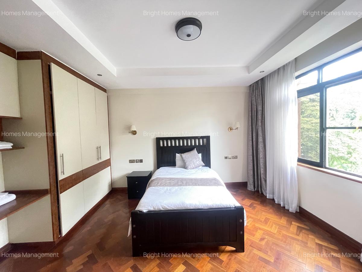 Serviced 4 Bed Apartment with En Suite in Riverside - 12