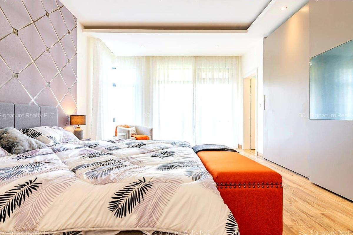 3 Bed Apartment with En Suite in Riverside - 10