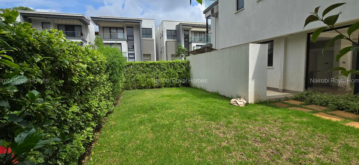 4 Bed Townhouse with En Suite at Lavington Green - 3