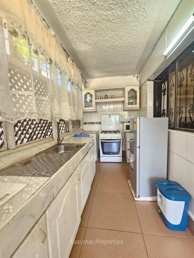 1 Bed House with En Suite in Nyari - 6