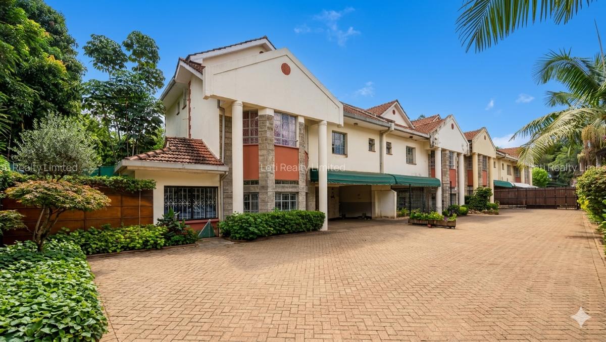 5 Bed Townhouse with En Suite in Lavington - 1