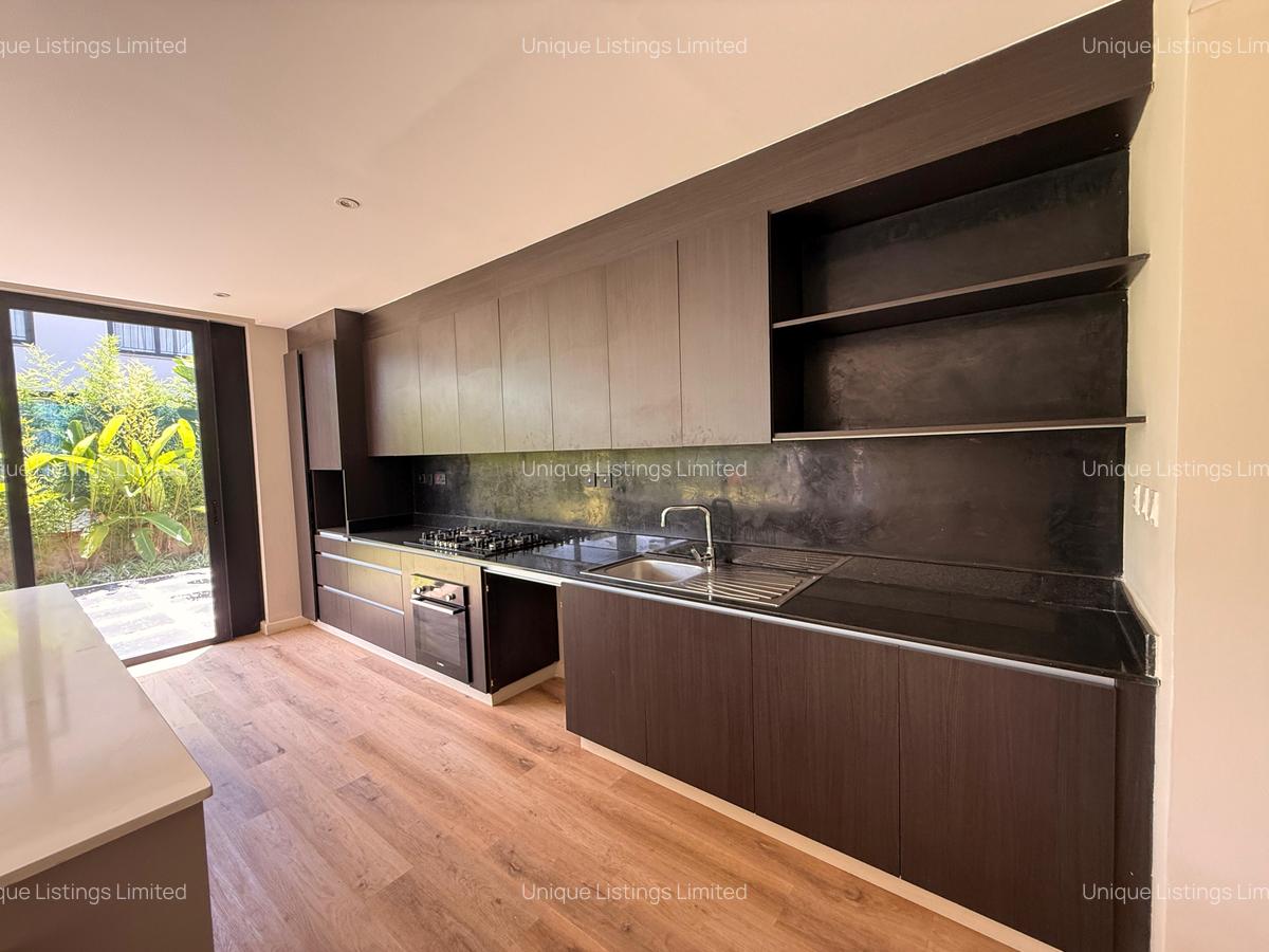 4 Bed Villa with En Suite in Runda - 5