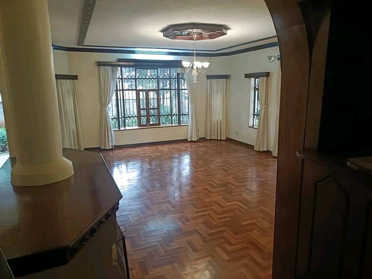 5 Bed House with En Suite in Runda - 13