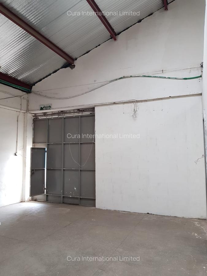 7,000 ft² Warehouse with Service Charge Included in Industrial Area - 5