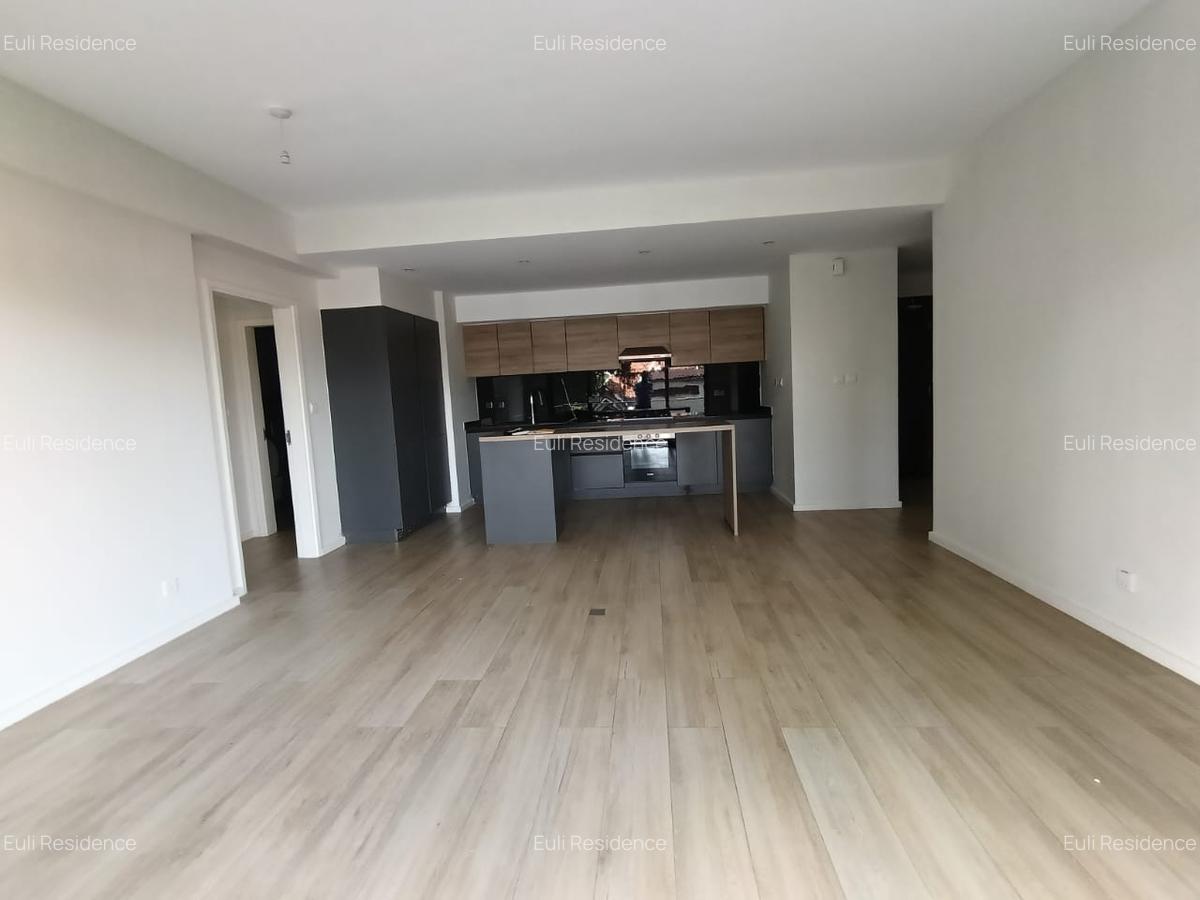 2 Bed Apartment with En Suite at Riverside Drive - 13