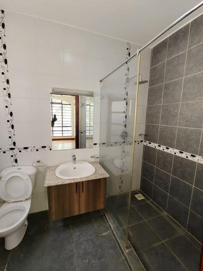 5 Bed Villa with En Suite at Lavington - 11