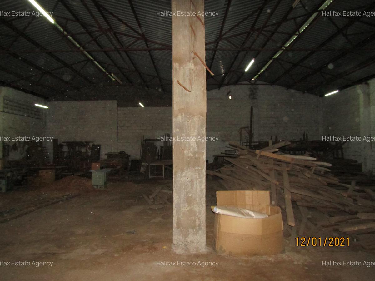 Warehouse with Parking in South C - 7