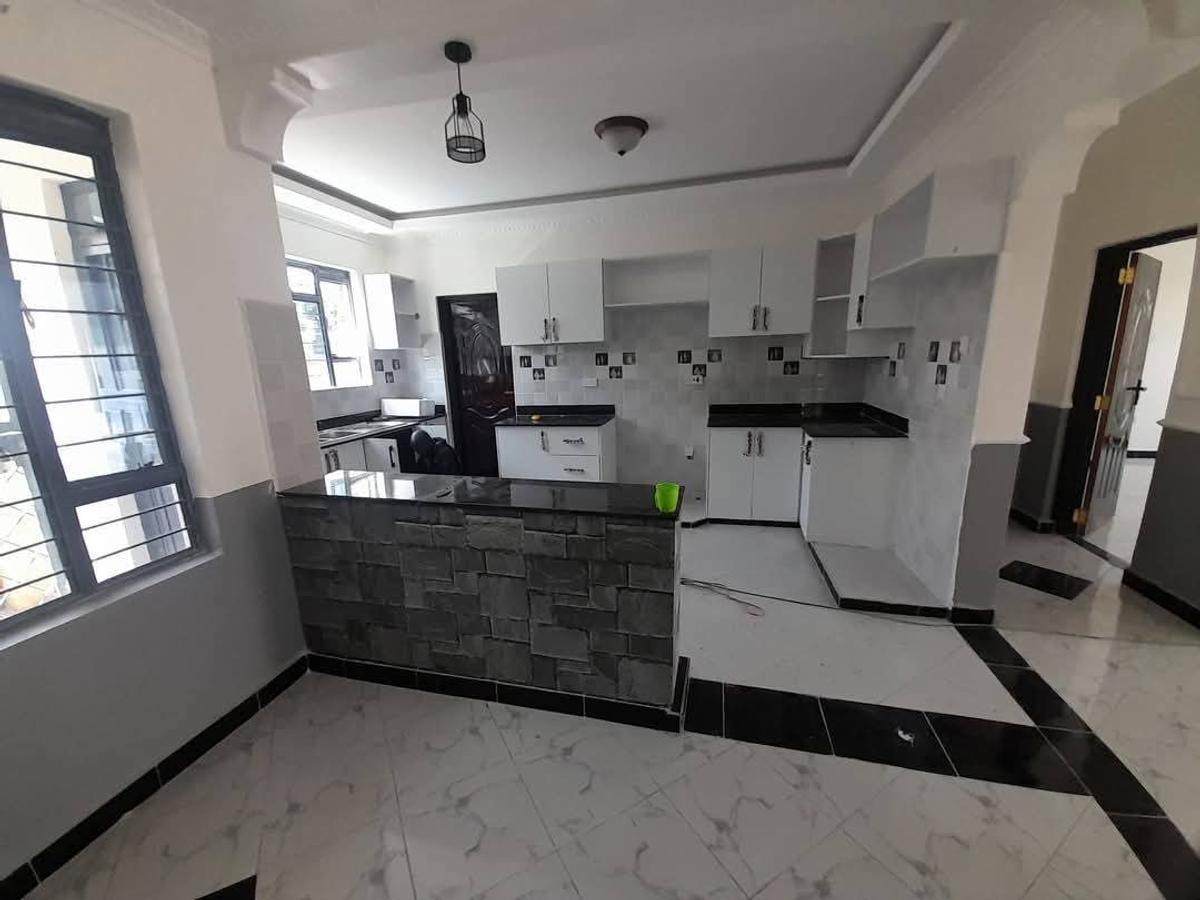 5 Bed Townhouse with En Suite in Lavington - 2