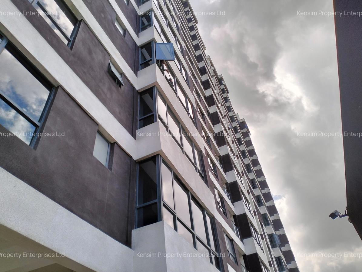 2 Bed Apartment with En Suite in Brookside - 2