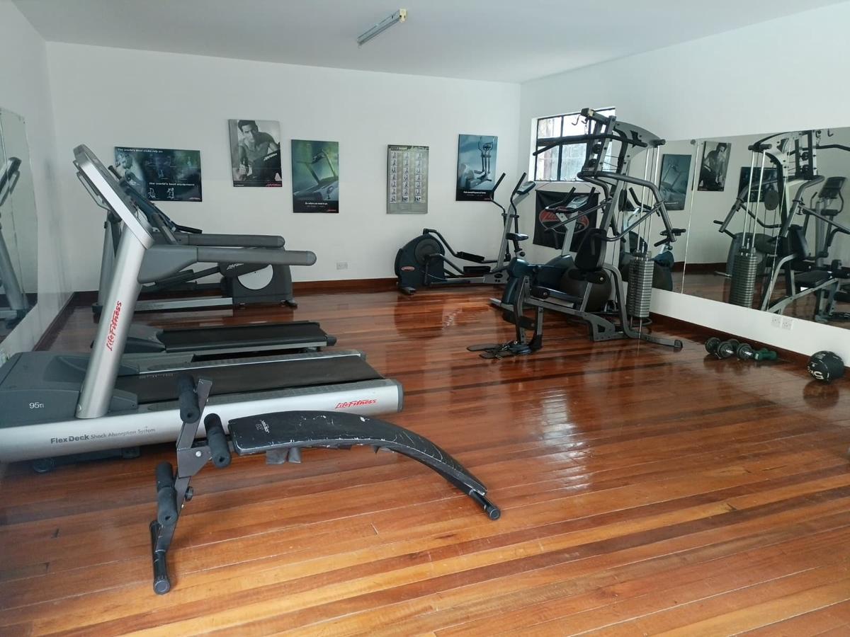 3 Bed Apartment with Swimming Pool in Kilimani - 17