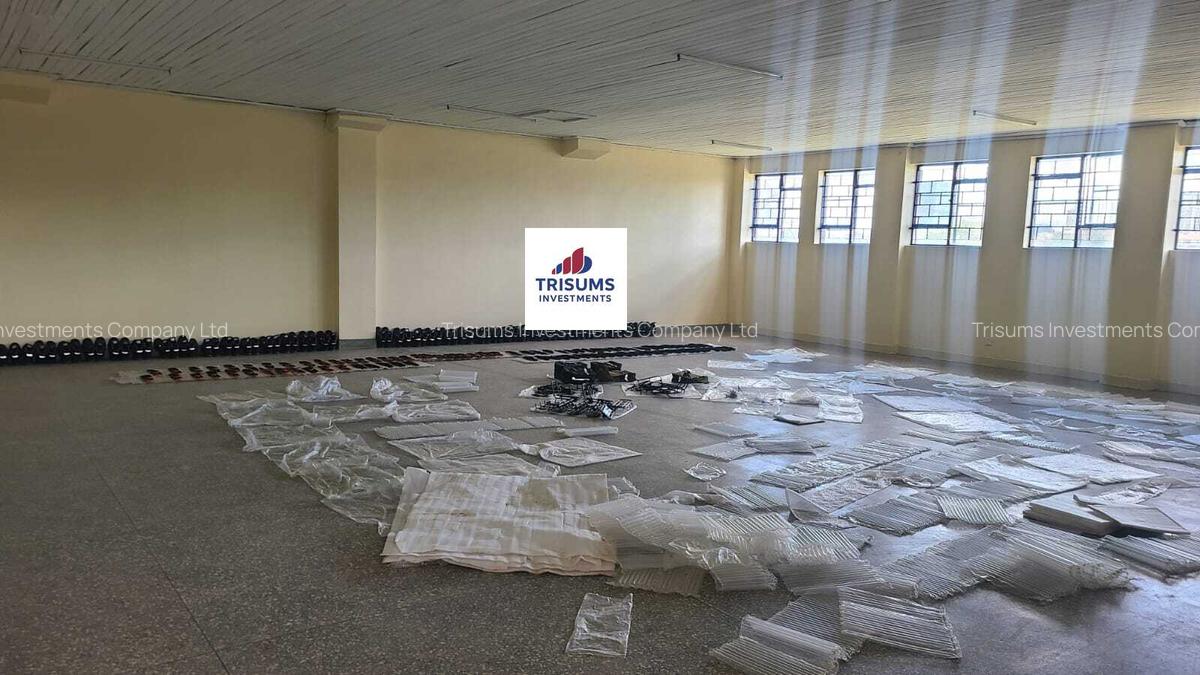 1,668 ft² Commercial Property with Backup Generator in Industrial Area - 3