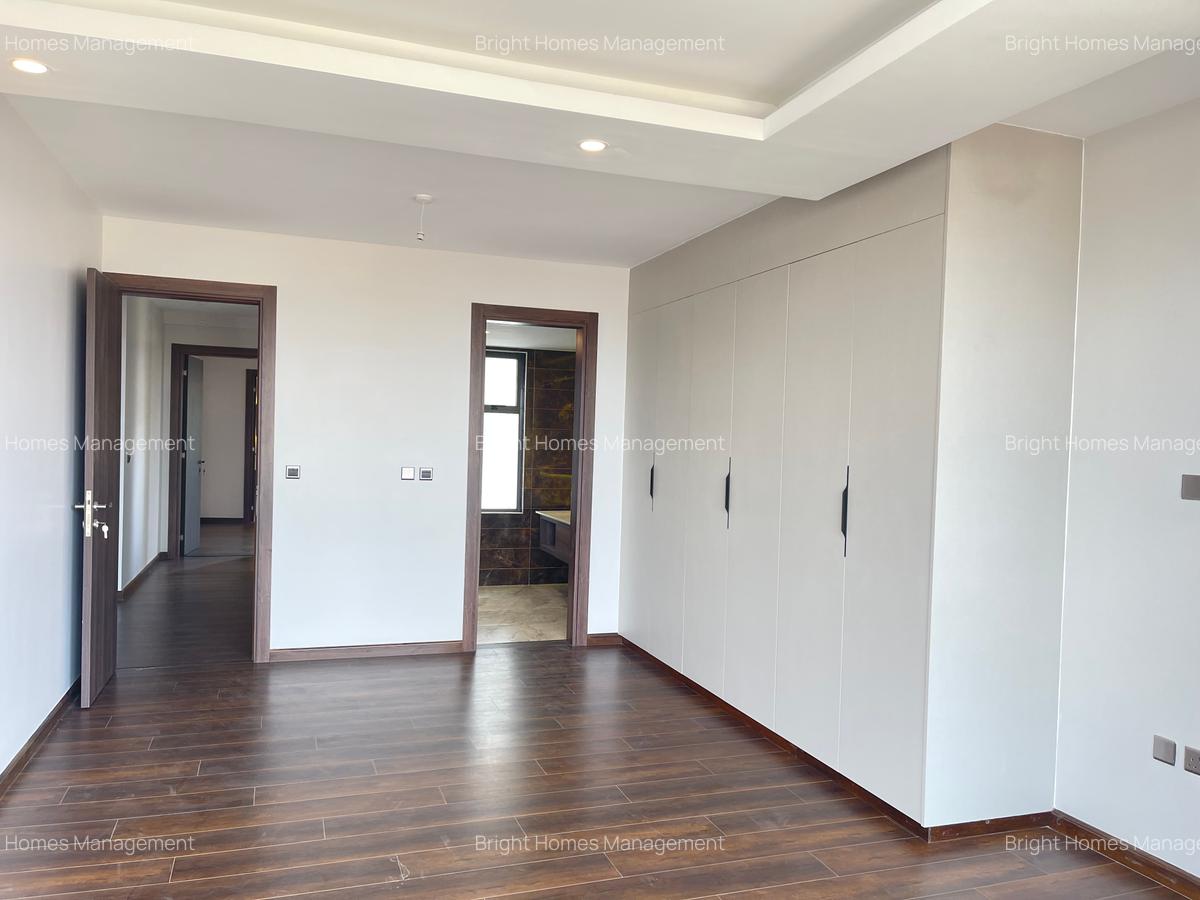 3 Bed Apartment with En Suite in Westlands Area - 11