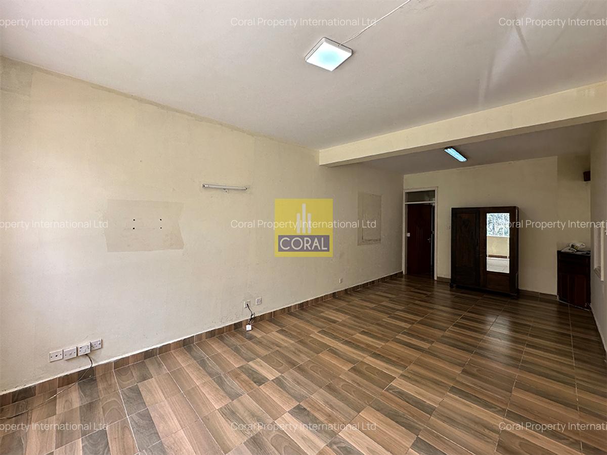 5 Bed Townhouse in General Mathenge - 12