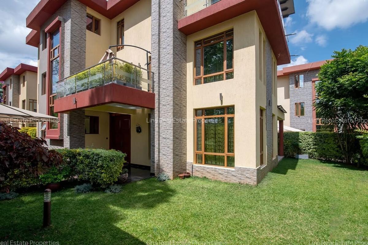5 Bed Townhouse with En Suite in Lavington - 2