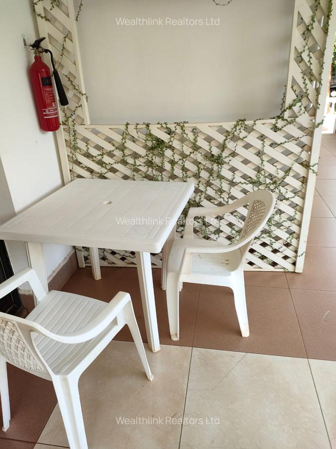 1 Bed House with En Suite at Nyari - 3