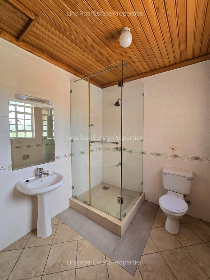 5 Bed House with En Suite in Runda - 17