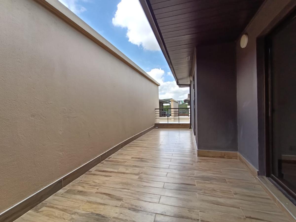 5 Bed Townhouse with En Suite in Lavington - 4