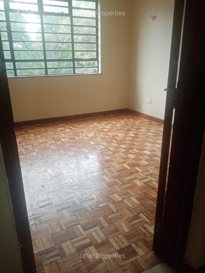 4 Bed Apartment with En Suite at Dennis Pritt - 12