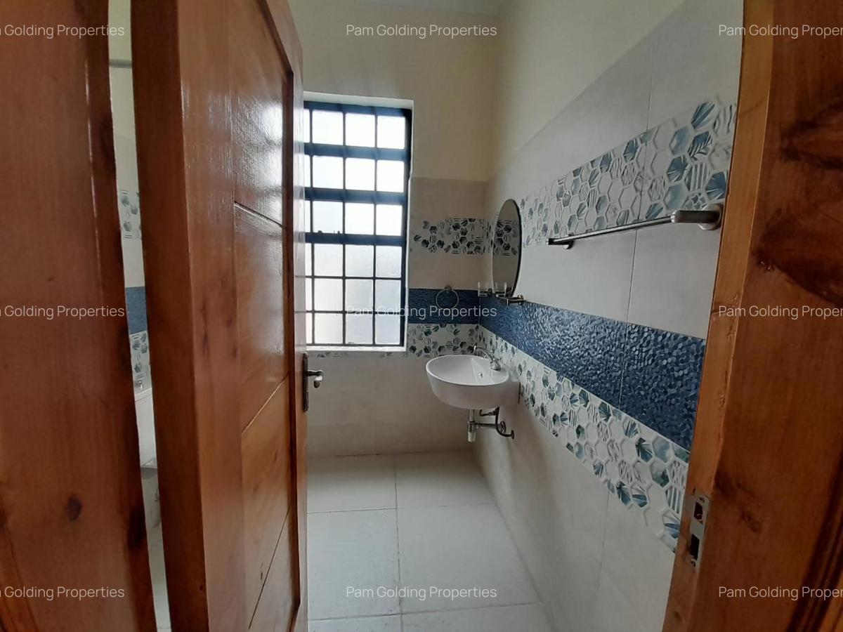 4 Bed House with En Suite in Karen - 8