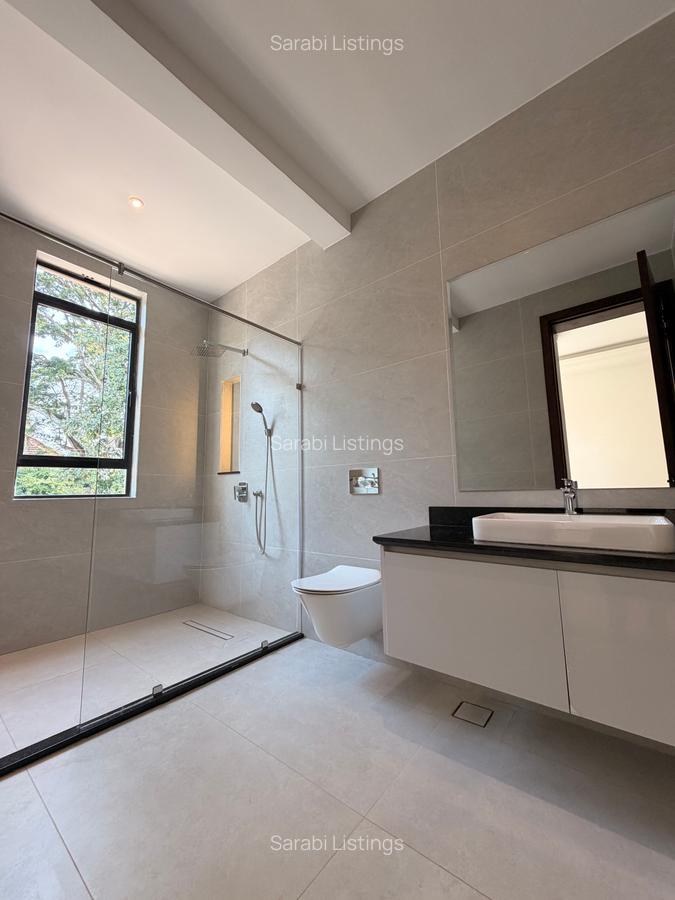 5 Bed Townhouse with En Suite in Kitisuru - 9