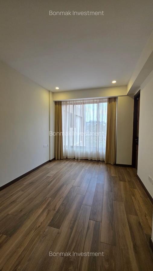 Furnished 2 Bed Apartment with En Suite at Spring Valley - 20