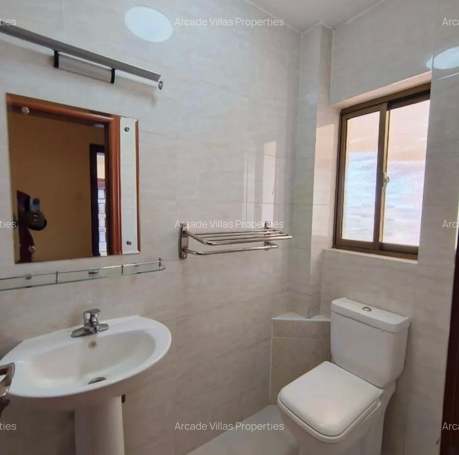 3 Bed Apartment with En Suite in Kileleshwa - 10