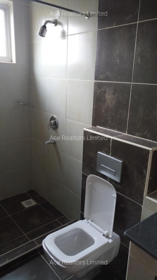 3 Bed Apartment with En Suite at City Park - 9