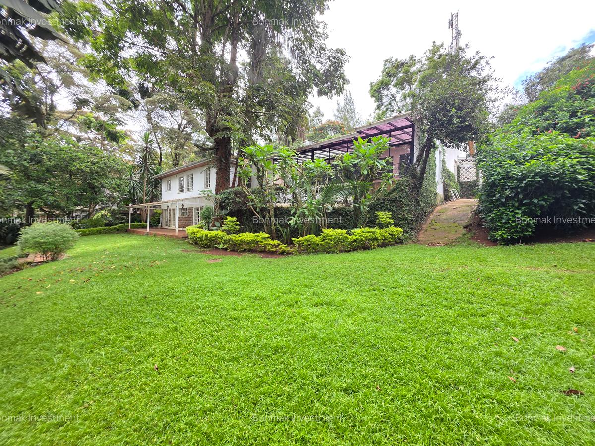 4 Bed House with En Suite at Lavington Green - 3