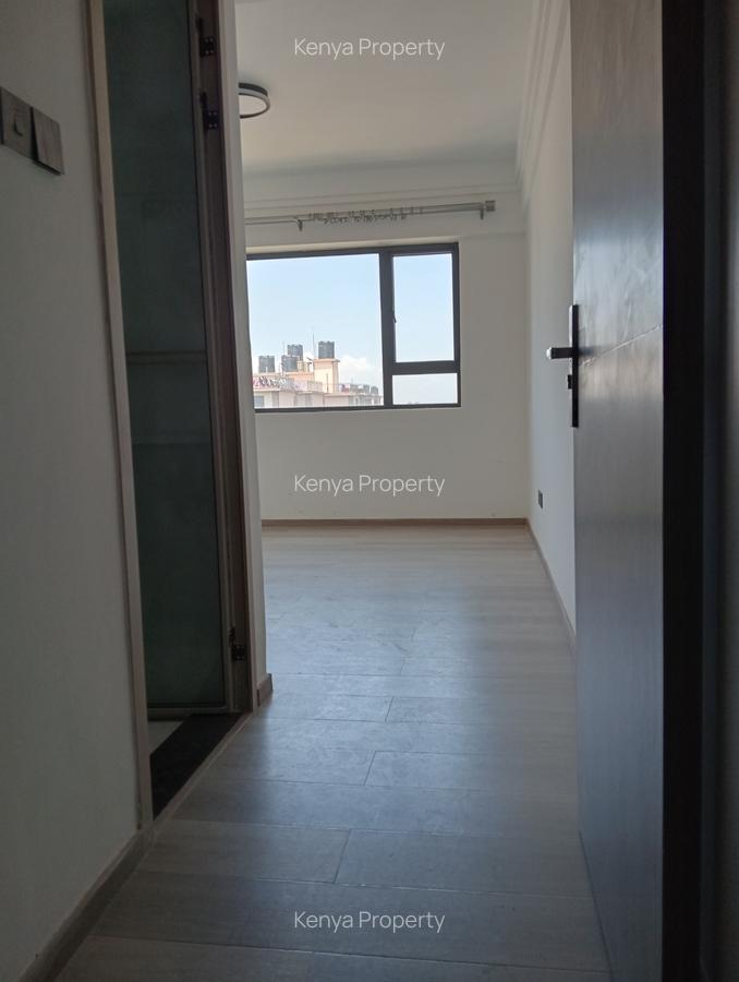 2 Bed Apartment with En Suite in Lavington - 7