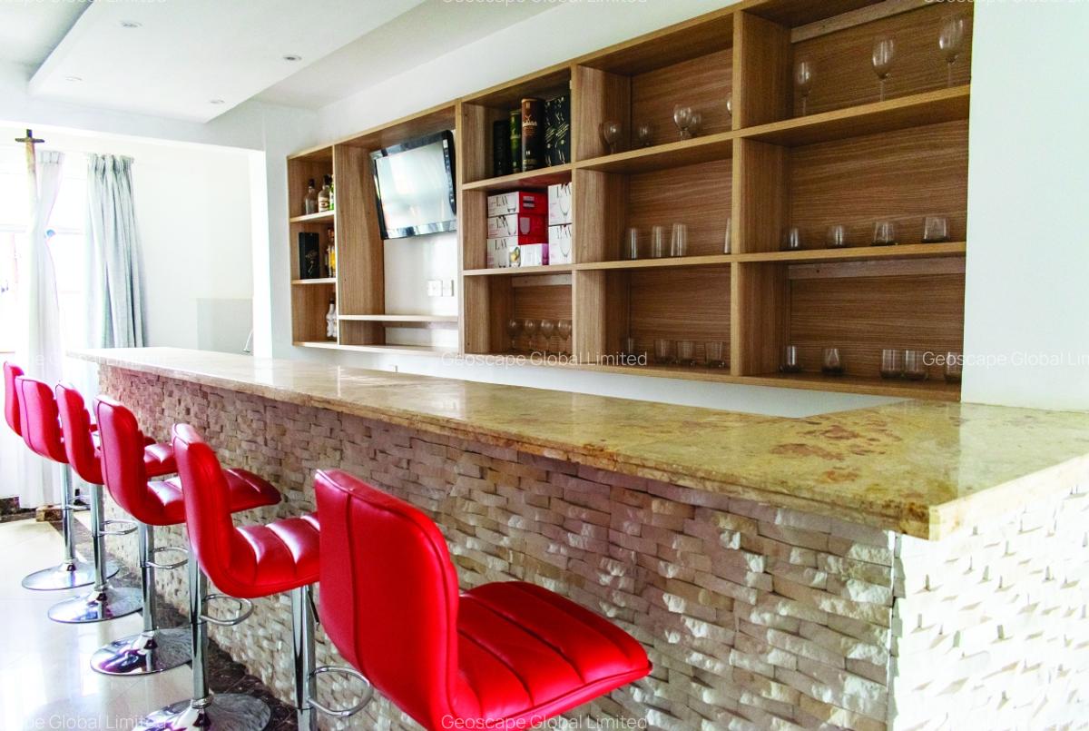 3 Bed Apartment with En Suite in Lavington - 5