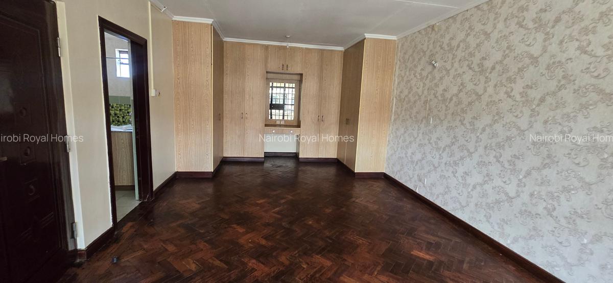 4 Bed Townhouse with En Suite at Lavington Green - 18