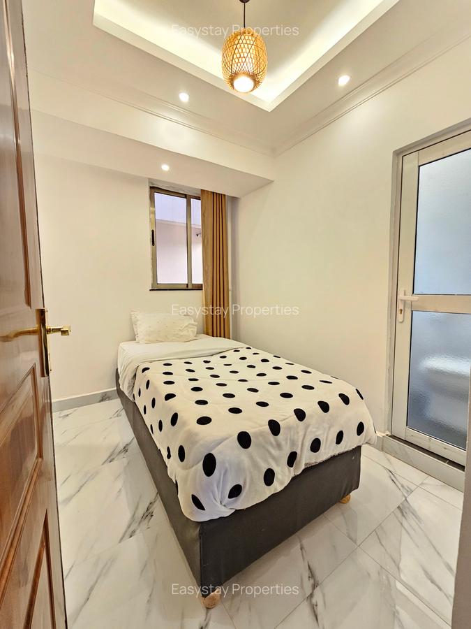 Furnished 2 Bed Apartment with En Suite in Nyari - 3