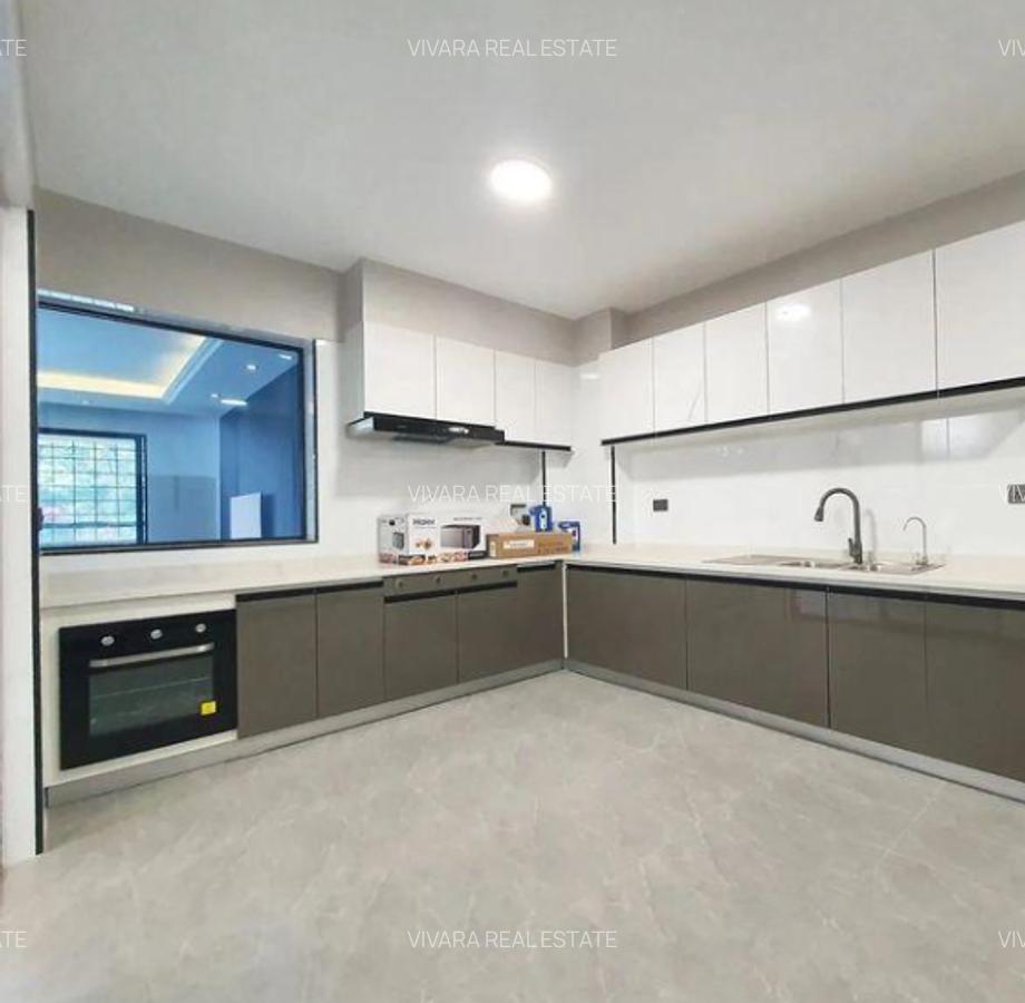 Serviced 4 Bed Apartment with En Suite at Othayaroad - 2