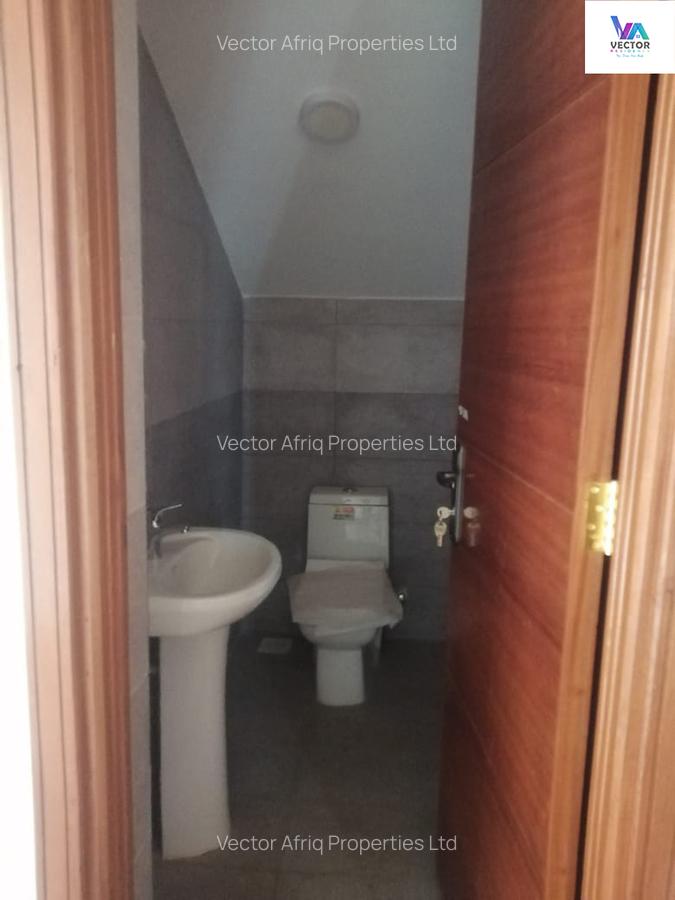 5 Bed Townhouse with En Suite in Syokimau - 9