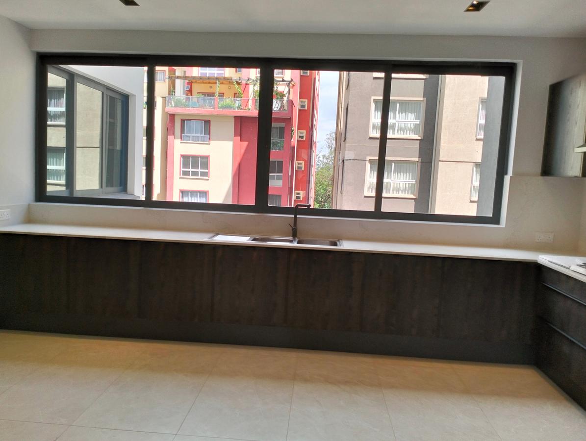 5 Bed Apartment with En Suite in Westlands Area - 18