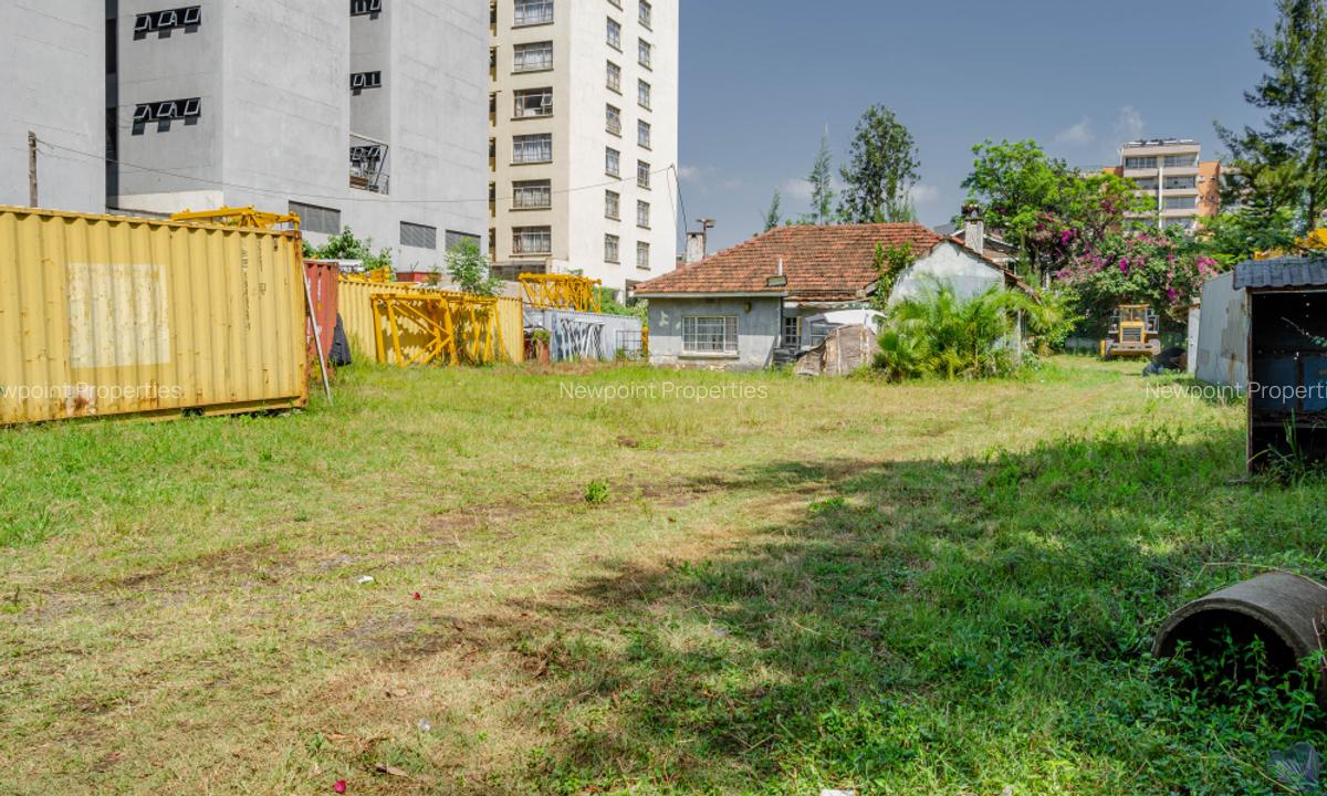 0.6 ac Land in Kilimani - 3