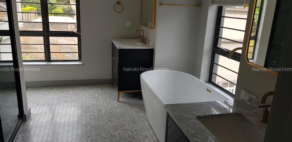 5 Bed Townhouse with En Suite at Kitisuru - 14