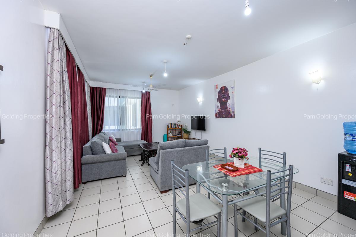 2 Bed Apartment with En Suite at Links Road - 1