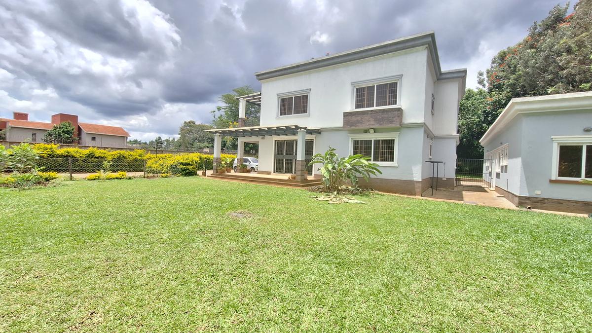 3 Bed Townhouse with En Suite at Nicole Avenue - 4