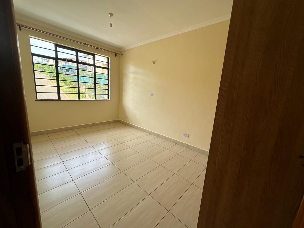 4 Bed Townhouse with En Suite at Kiambu - 11