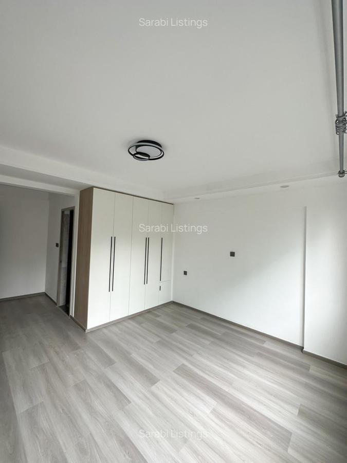 2 Bed Apartment with En Suite in Lavington - 10