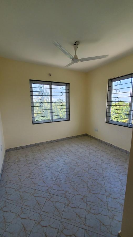 Serviced 2 Bed Apartment with En Suite in Mtwapa - 3