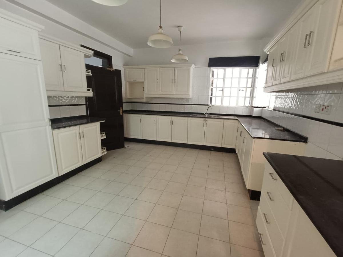 4 Bed House with En Suite in Muthaiga - 10