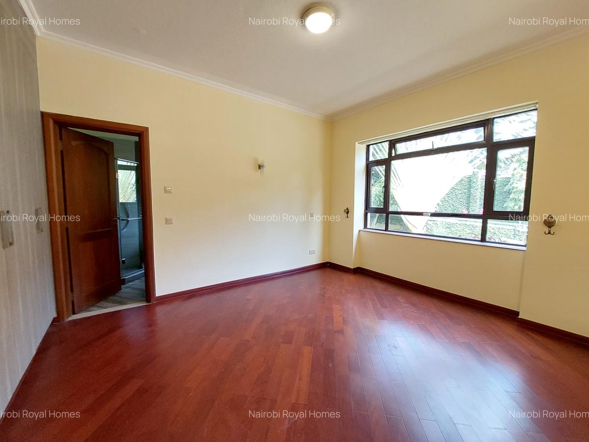 5 Bed Townhouse with En Suite at Convent Drive - 19