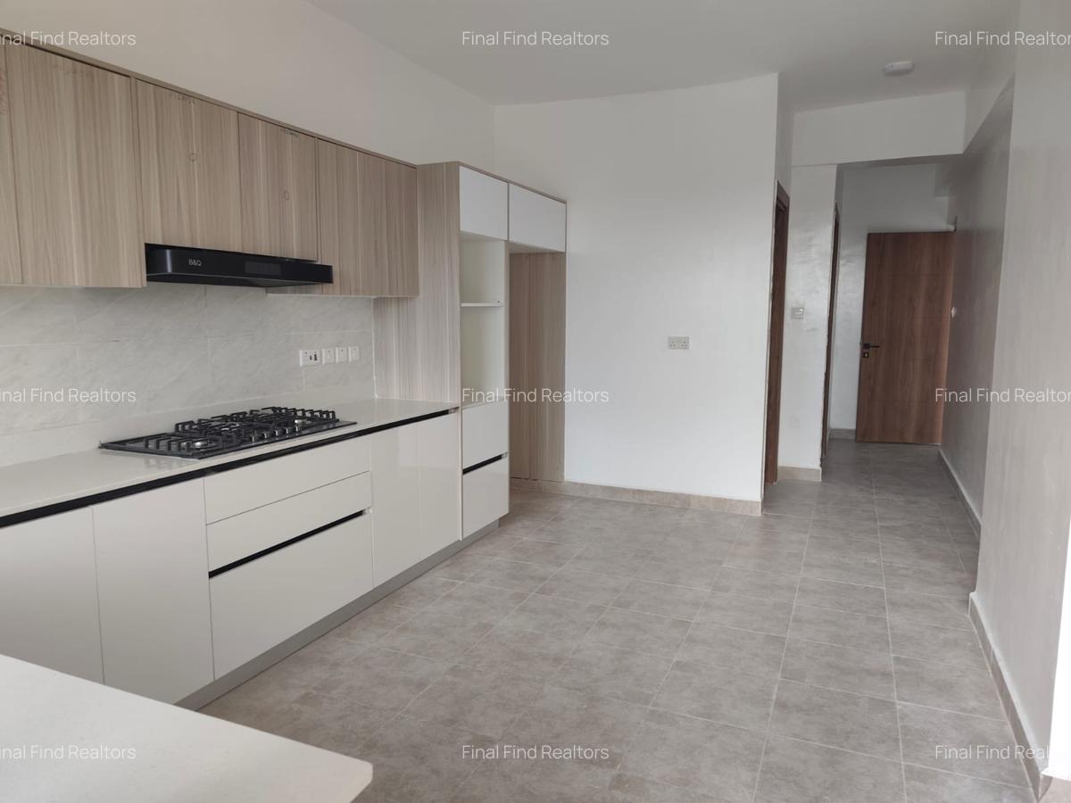 4 Bed Apartment with En Suite in Parklands - 10