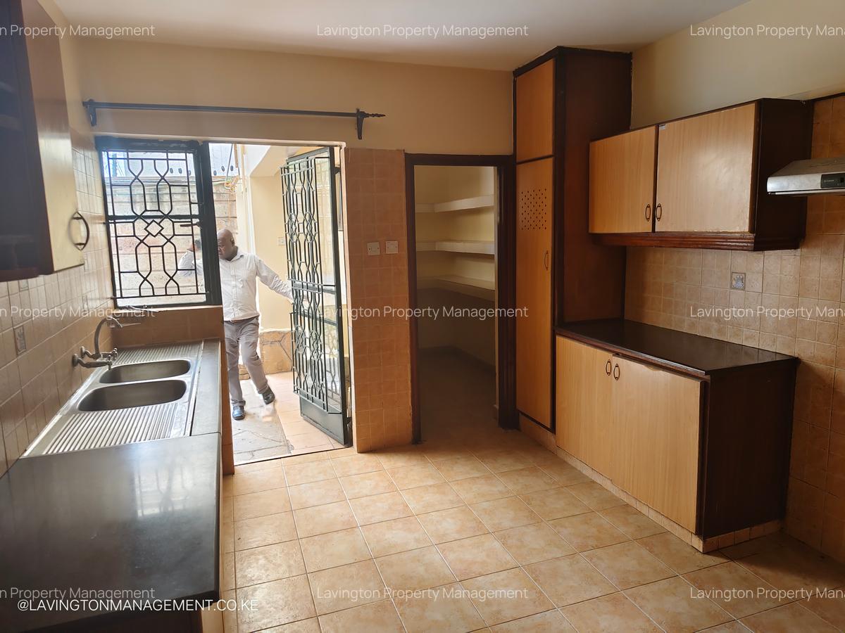 5 Bed Townhouse with En Suite at Lavington Green - 7