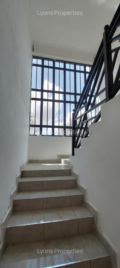 4 Bed Townhouse with En Suite at Rimpa - 10