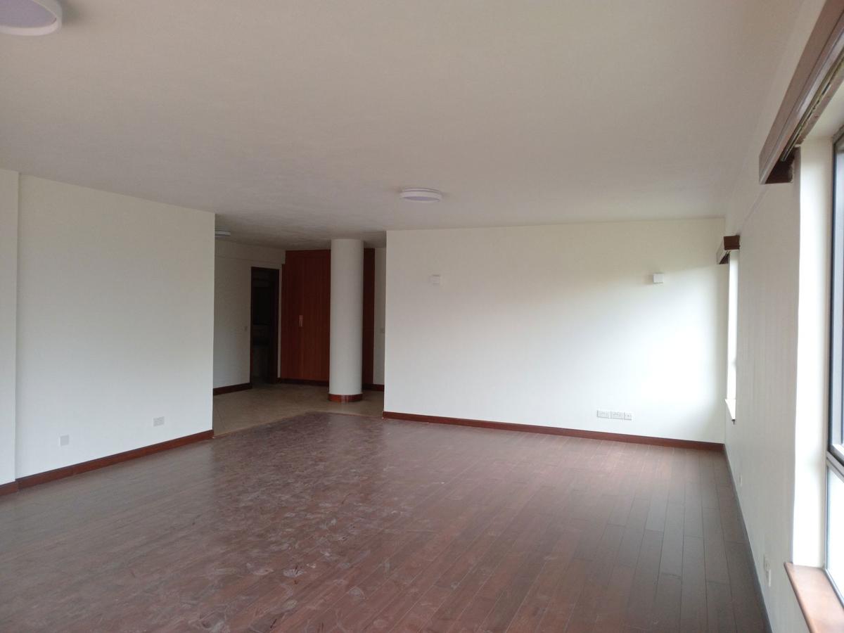 4 Bed Apartment with En Suite in Parklands - 5